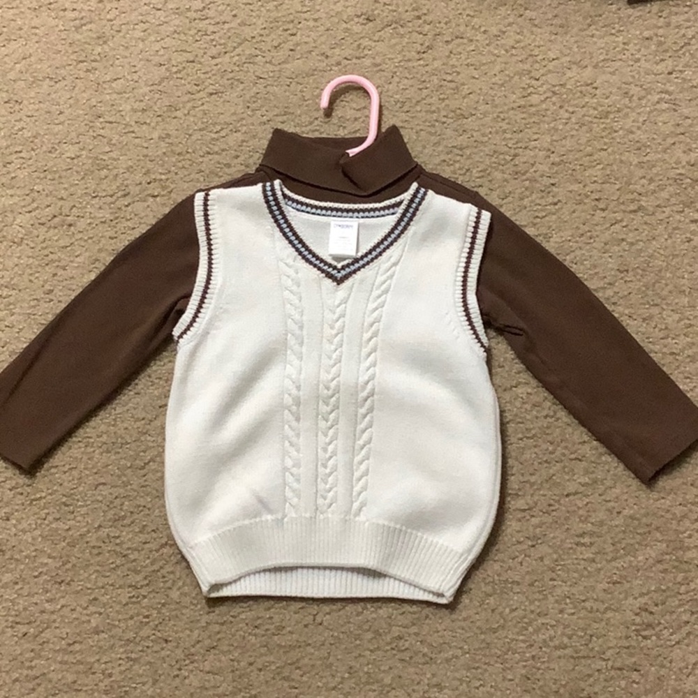 Sweater vest and matching brown turtle neck